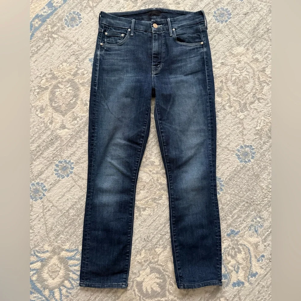 MOTHER Denim Looker Crop Jeans - On the Edge - Picture 5 of 11